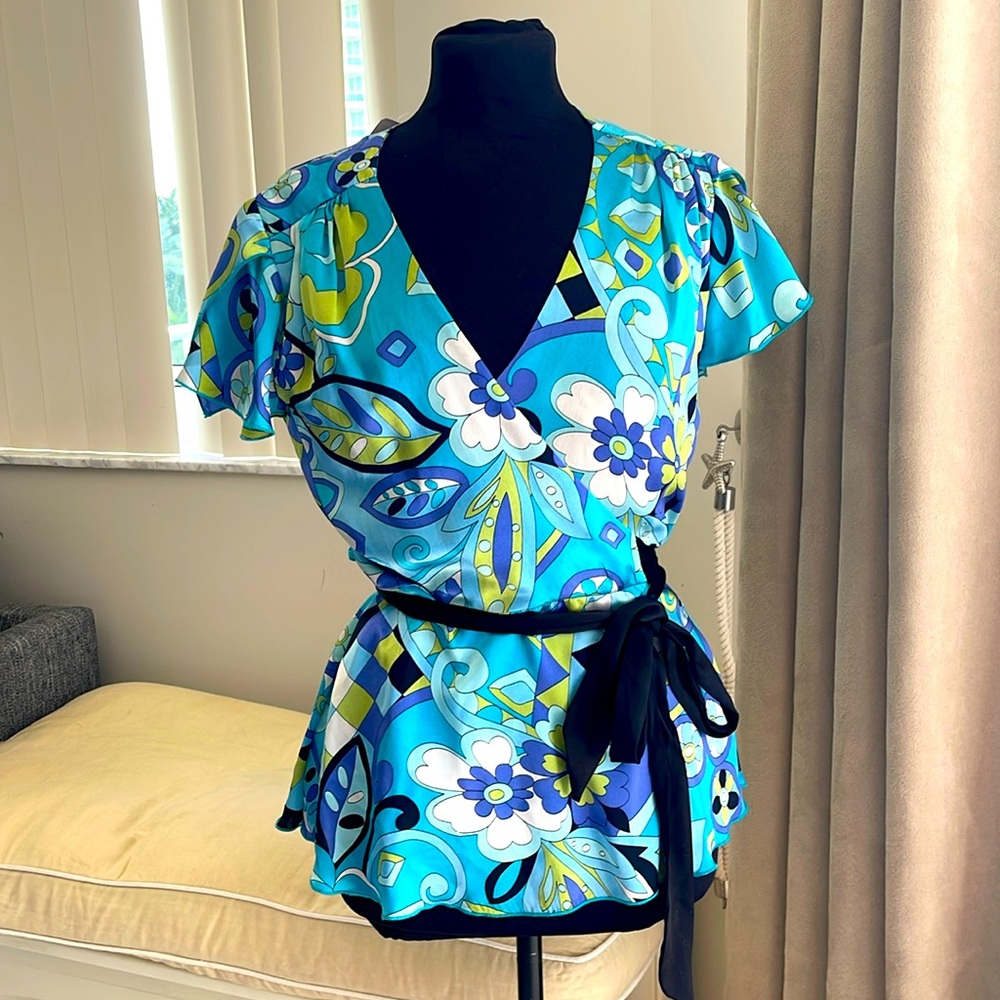 Gala 100%silk vintage blouse, size M.